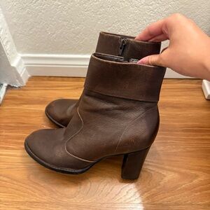 Gianni Bini Brown Leather Ankle Boots with heel